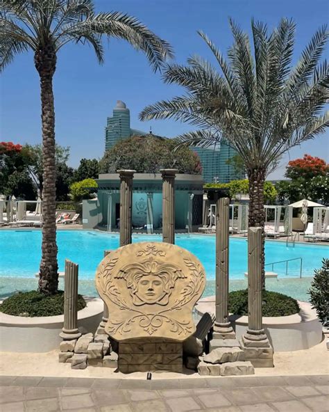 piscine versace|la piscina versace dubai.